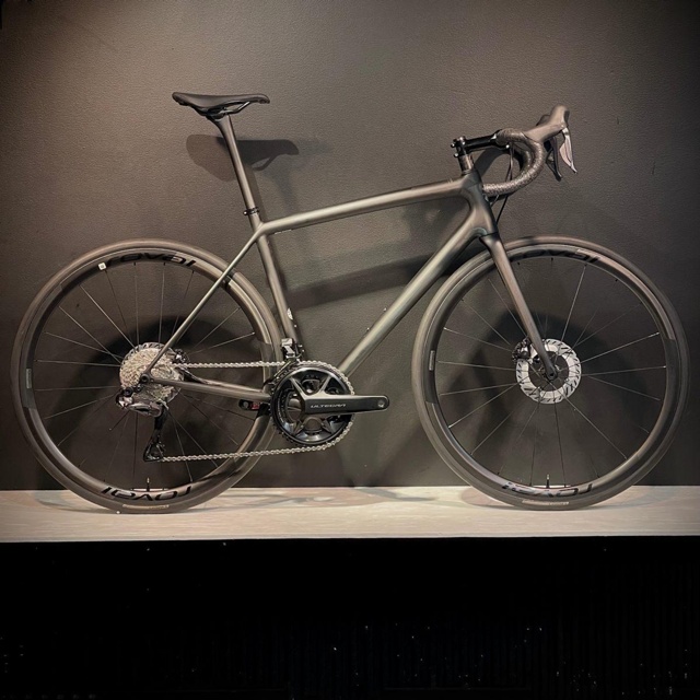 Specialized Aethos S-Works Ultegra Di2 56 Custombyggd Racercykel